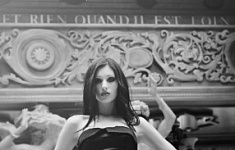 Фото модели Selena Mantra