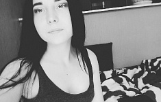 Фото модели Keroline Демченко 